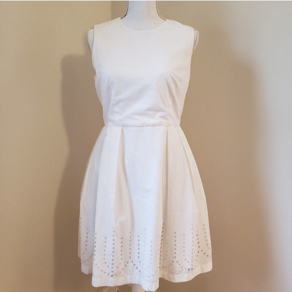 NWT GAP White Eyelet Embroidered Sundress - Picture 1 of 5